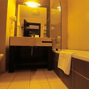 Deluxe Zimmer mit Kingsize-Bett